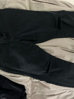Madewell Black Distressed Ankle Jeans